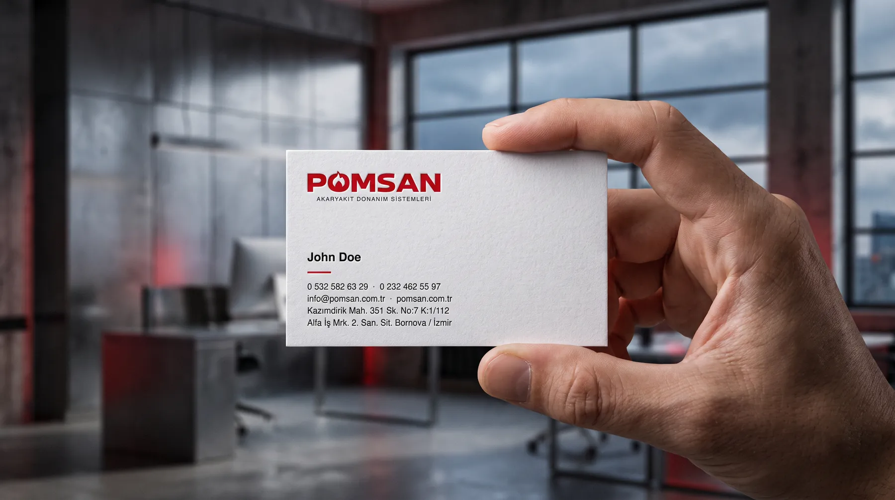Elde tutulan Pomsan kartviziti, John Doe