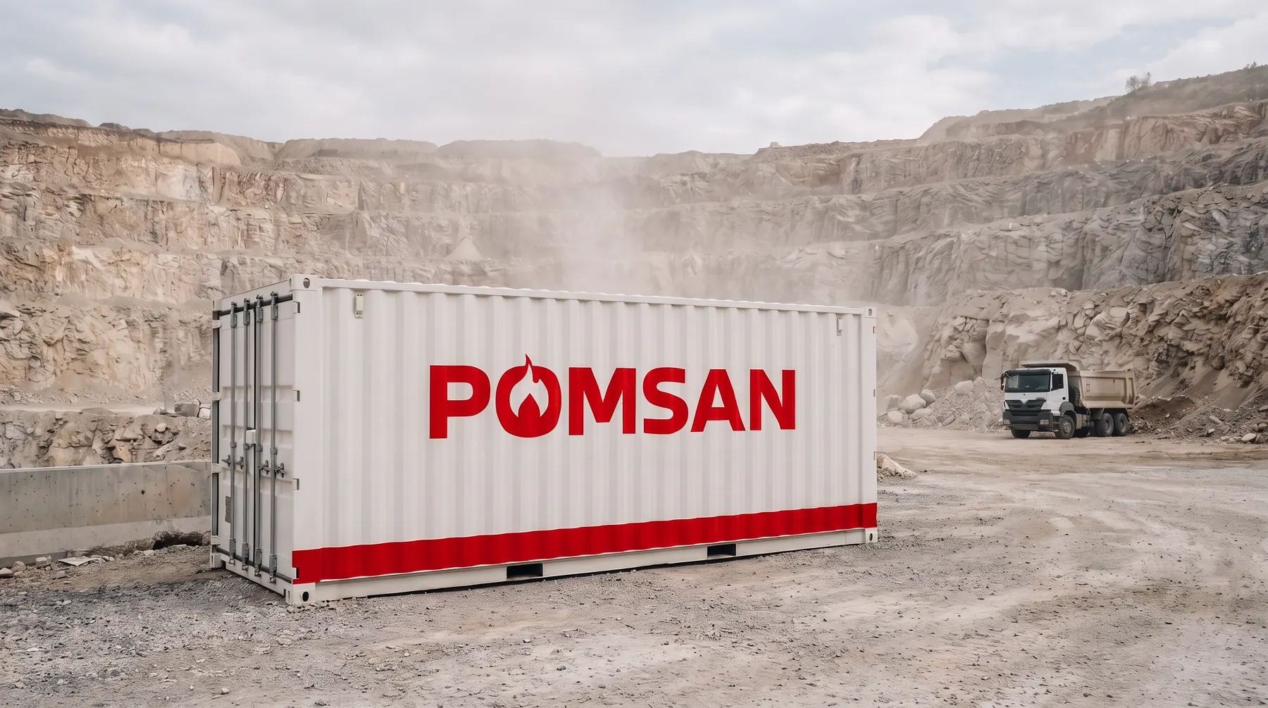 Taş ocağında Pomsan logolu beyaz konteyner tipi mobil istasyon